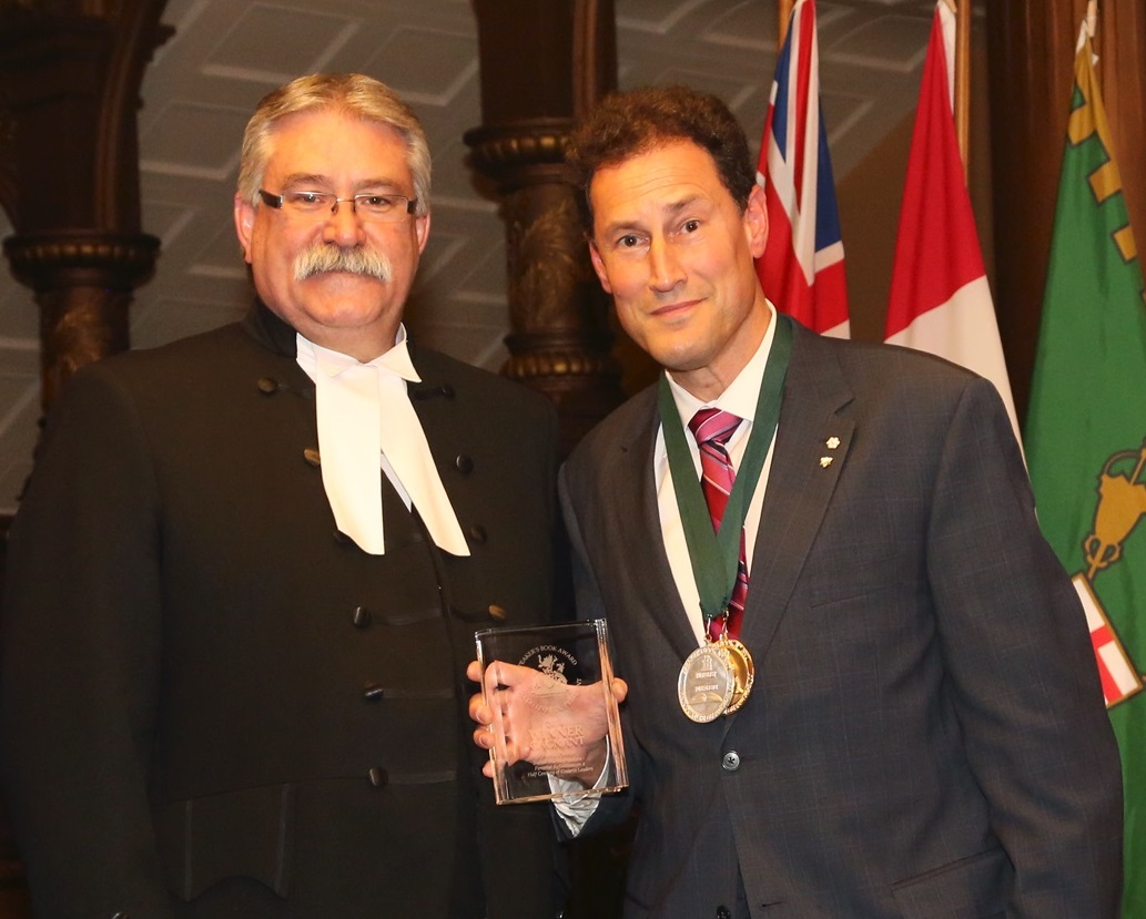 Picture of Speaker Dave Levac with 2014 Speaker's Book Award Winner Steve Paikin