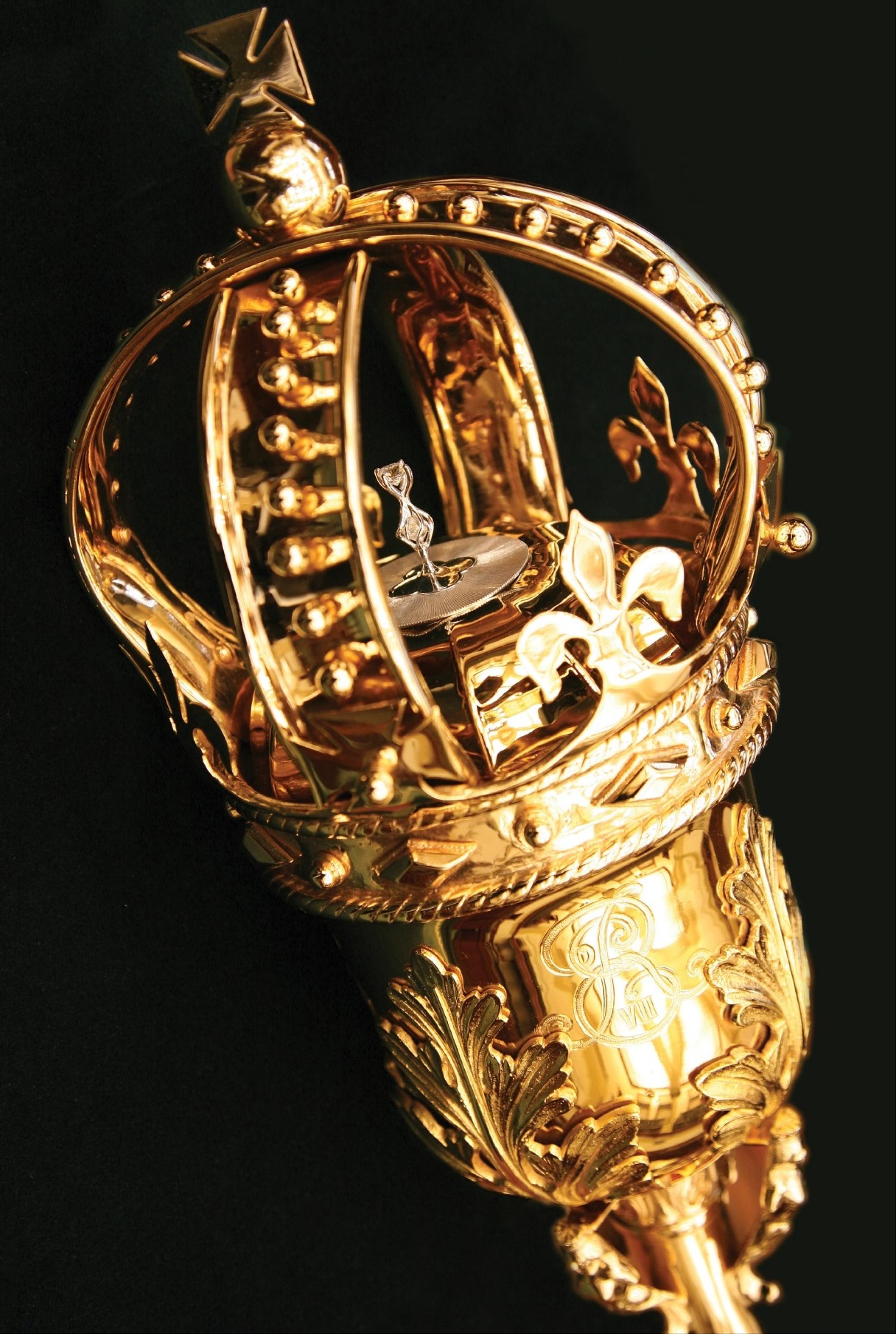 Close-up picture of the crown of Ontario's Mace