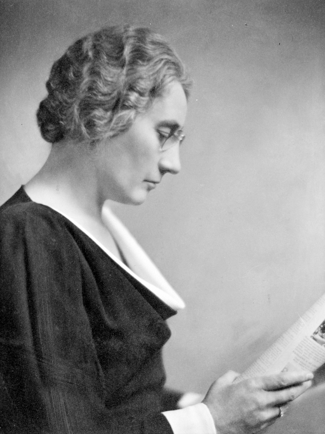 Photo de la députée Agnes Macphail par Yousuf Karsh