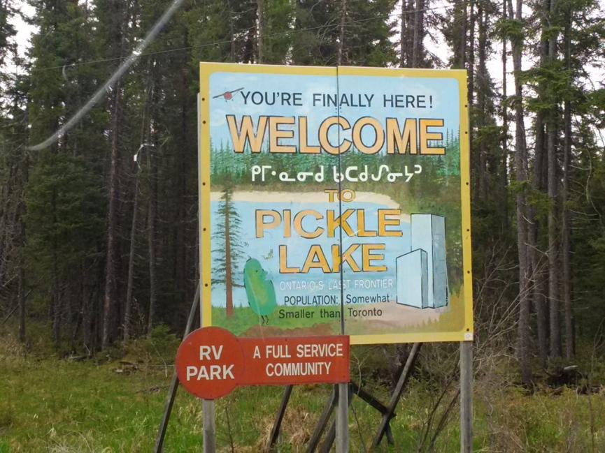 Photo du panneau de Pickle Lake, en Ontario
