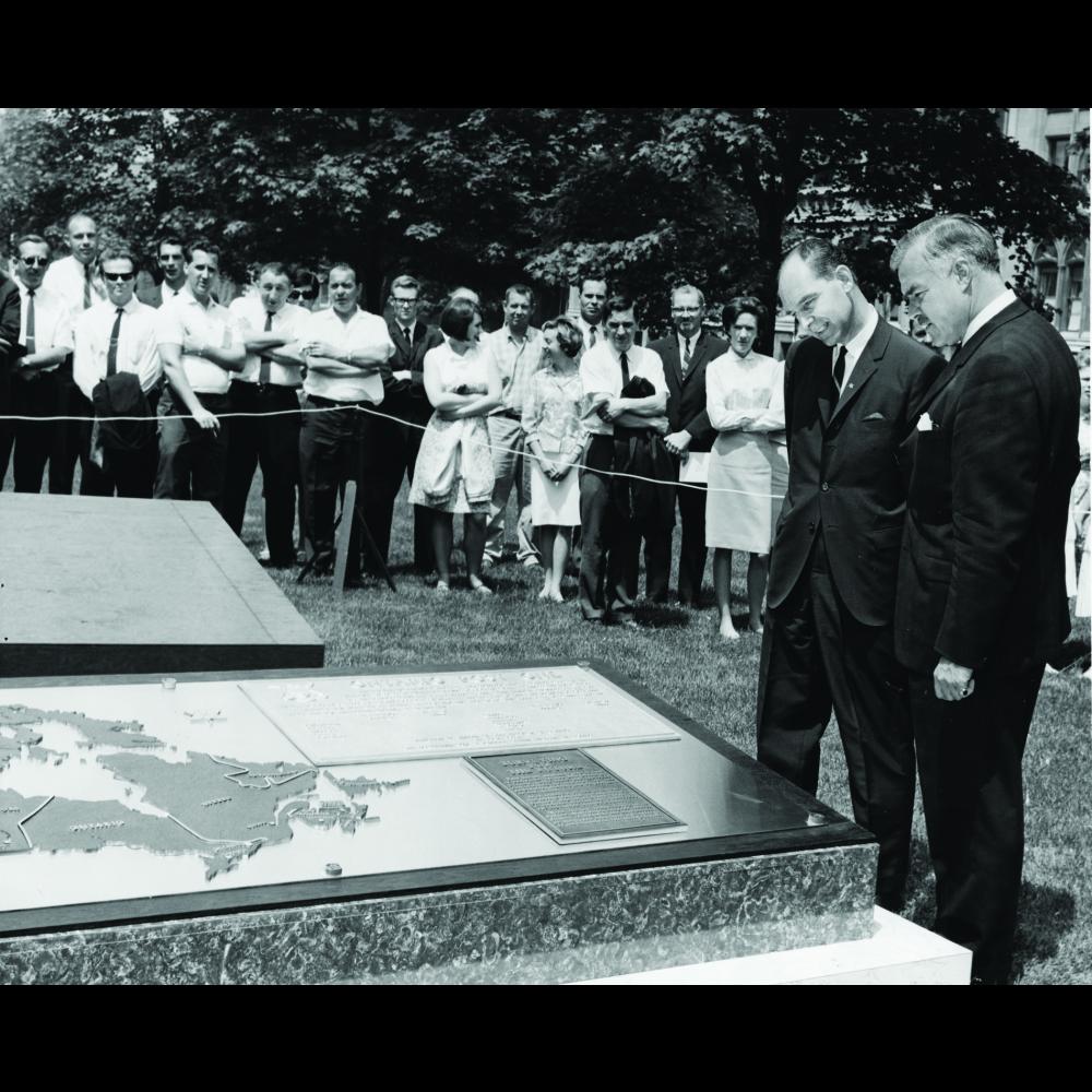 Picture of John Robarts unveiling the Post One monument