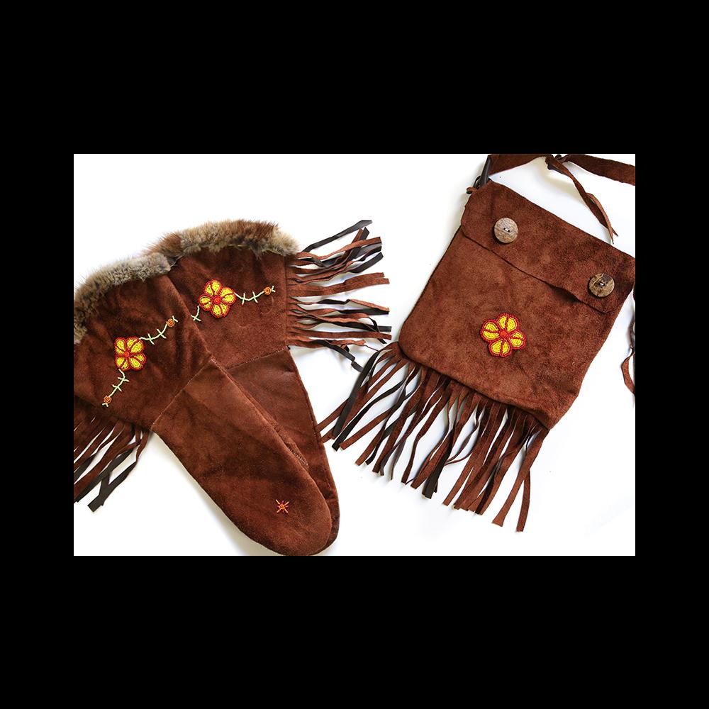 Image of beaded mitts and carry bag by Derrick Pont