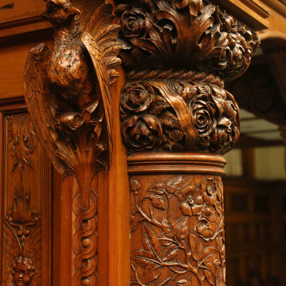 Picture of a wood carving in the Legislative Chamber