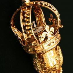 Picture of the crown of Ontario's Mace